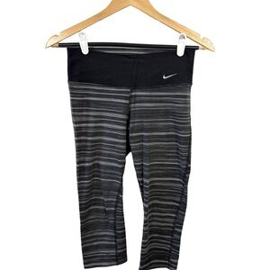 Nike Dri-Fit Capri Leggings Women’s XS Gray Striped Workout Pants